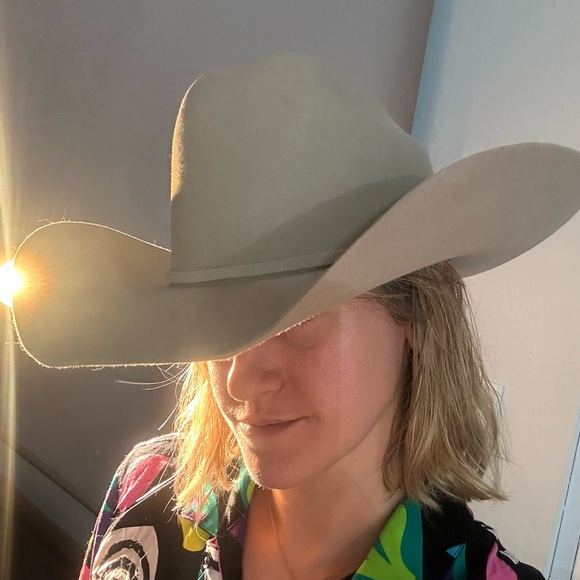 Men's Classic Tan Cowboy Hat - Picture 9 of 11